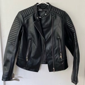 Zara women’s black shoulder padded leather jacket